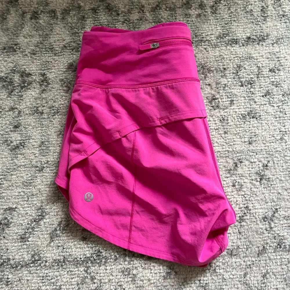 Lululemon short - Picture 2 of 4